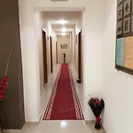 Liani 酒店