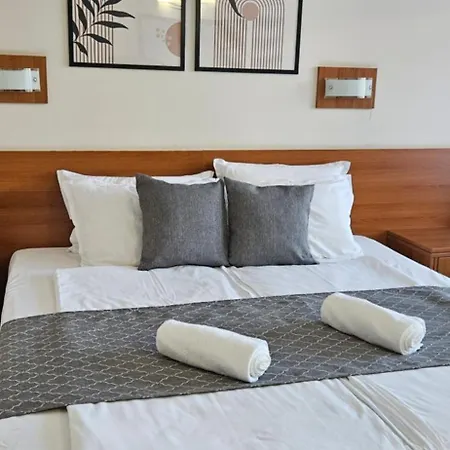 Liani Hotel 3*