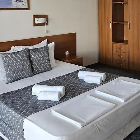 Liani 酒店 阳光海滩